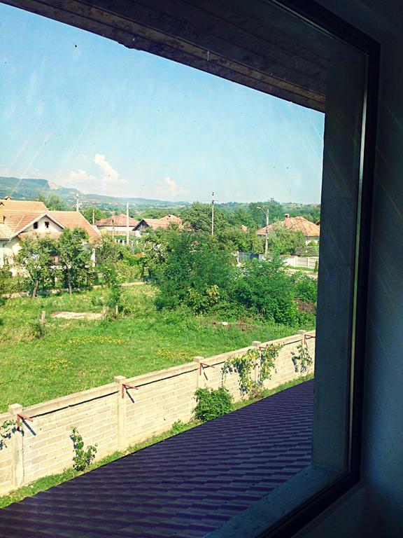 Casa Renti Hotel Novaci-Străini Kültér fotó