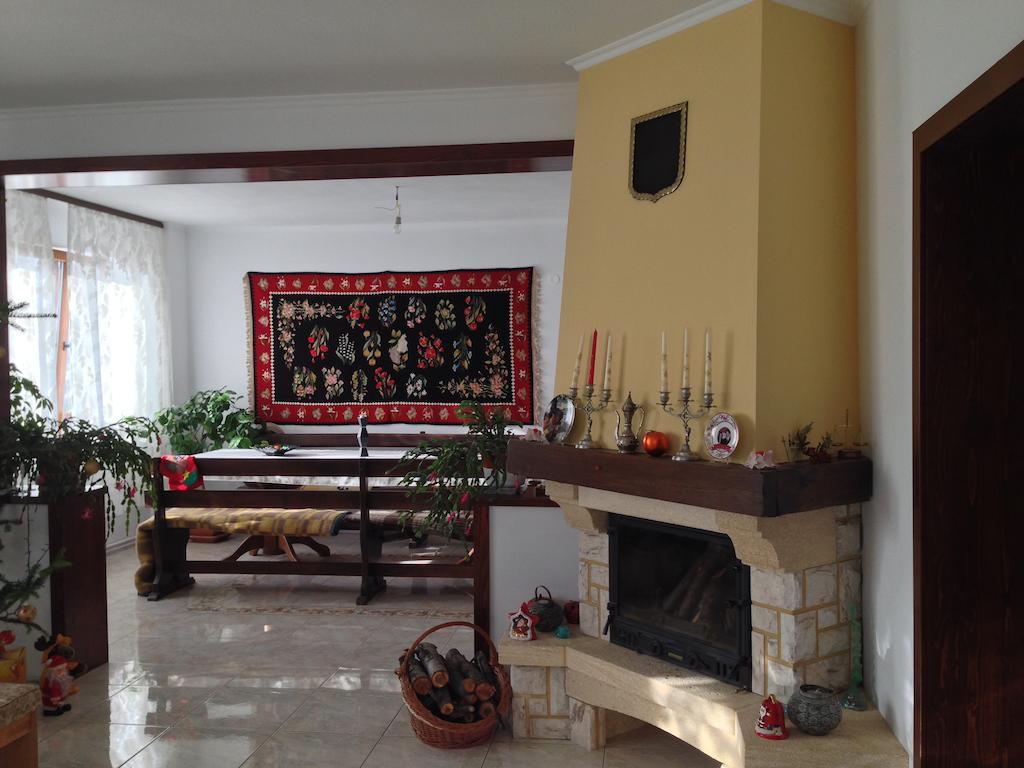 Casa Renti Hotel Novaci-Străini Kültér fotó