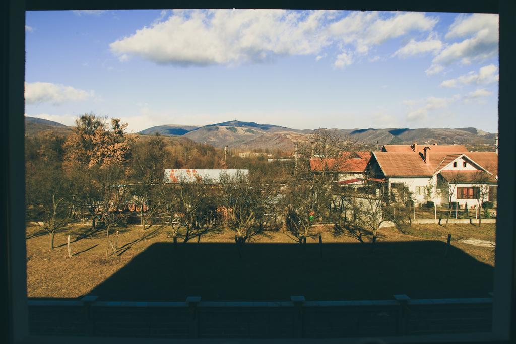 Casa Renti Hotel Novaci-Străini Kültér fotó
